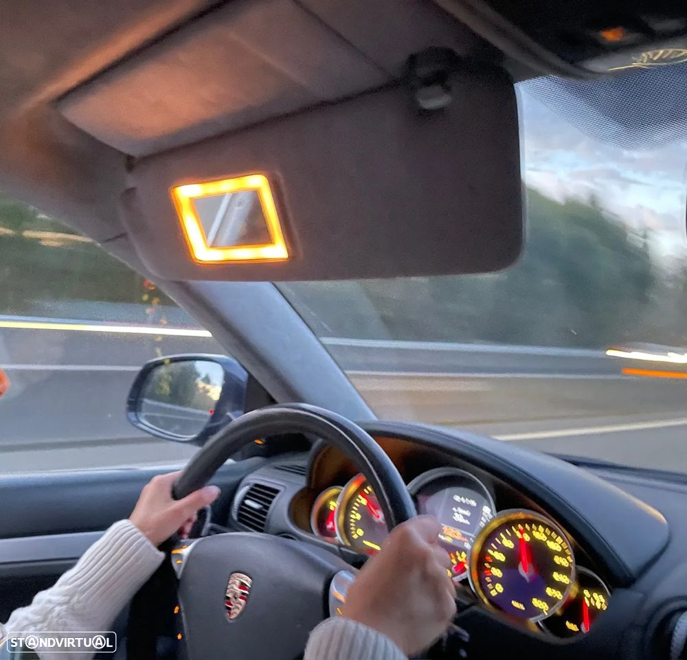 Porsche Cayenne Turbo - 12