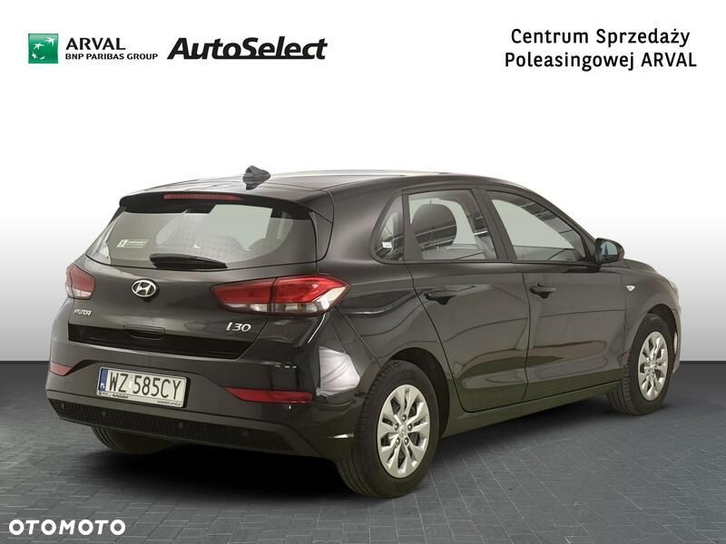 Hyundai i30 1.5 DPI Classic + - 7
