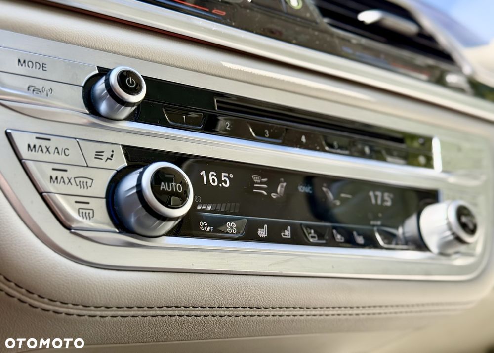 BMW Seria 7 750Li - 19