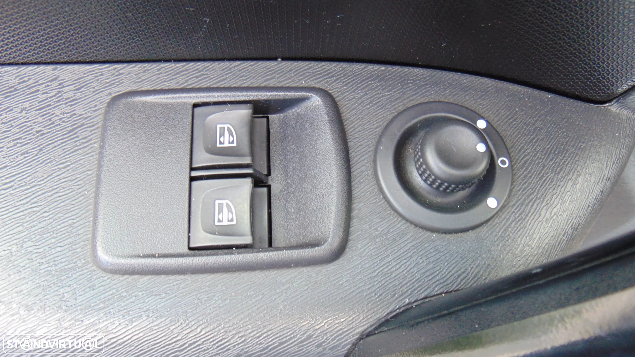 Nissan NV 250 DCI 110 CV 3 LUGARES - 10