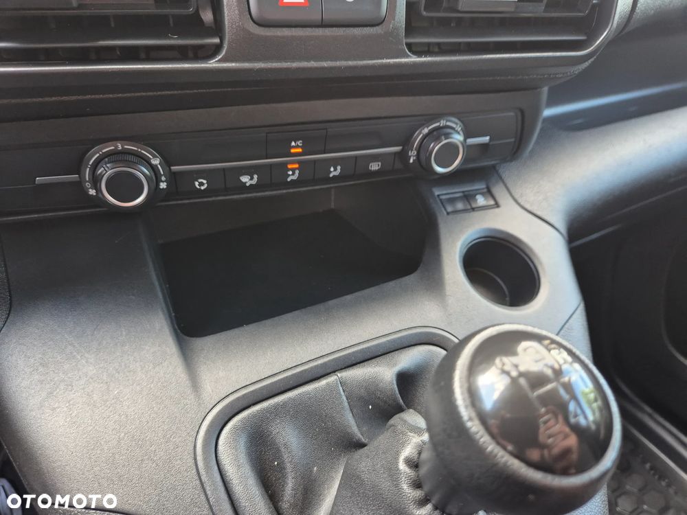 Opel COMBO - 37