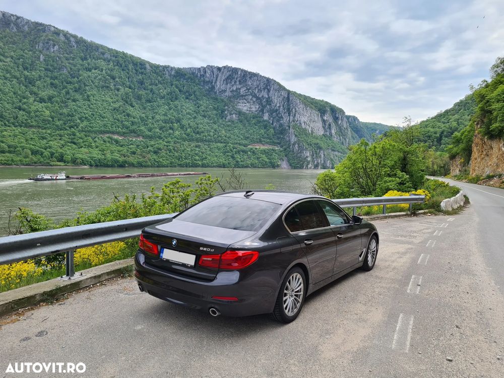 BMW Seria 5 520d AT - 2