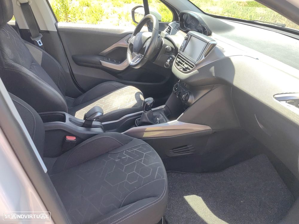 Peugeot 2008 1.4 HDi Allure - 4