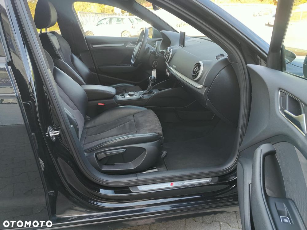 Audi A3 Sportback 2.0 TDI (clean diesel) quattro S tronic S line Sportpaket - 33