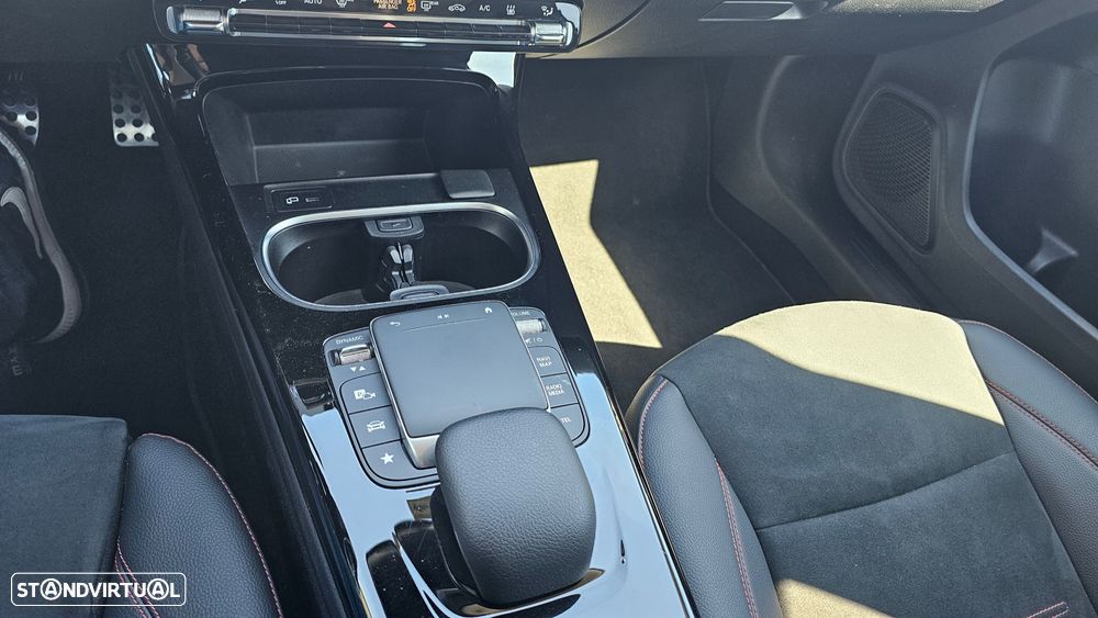 Mercedes-Benz A 250 e AMG Line - 15