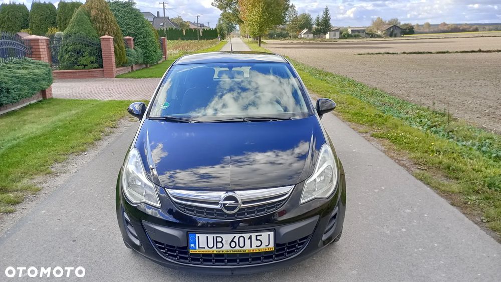 Opel Corsa 1.2 16V Cosmo - 11