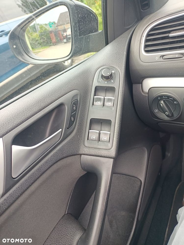 Volkswagen Golf - 9