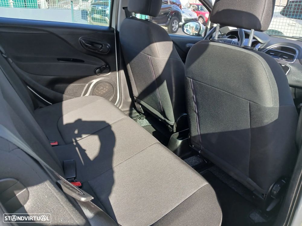 Fiat Punto 1.3 M-Jet Easy S&S - 21