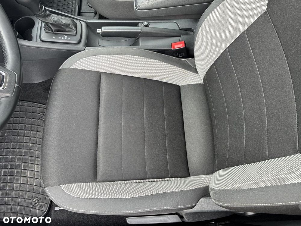 Skoda RAPID - 13