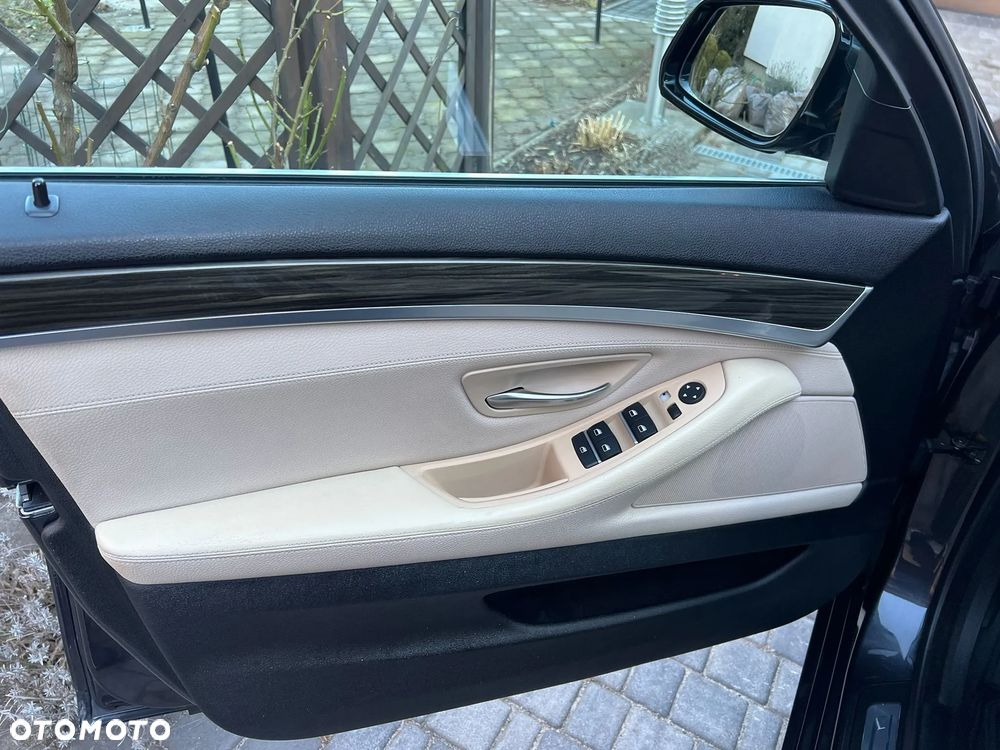 BMW Seria 5 520d xDrive Luxury Line - 19