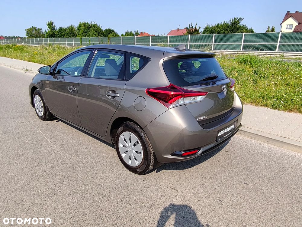 Toyota Auris 1.6 Classic Plus - 10