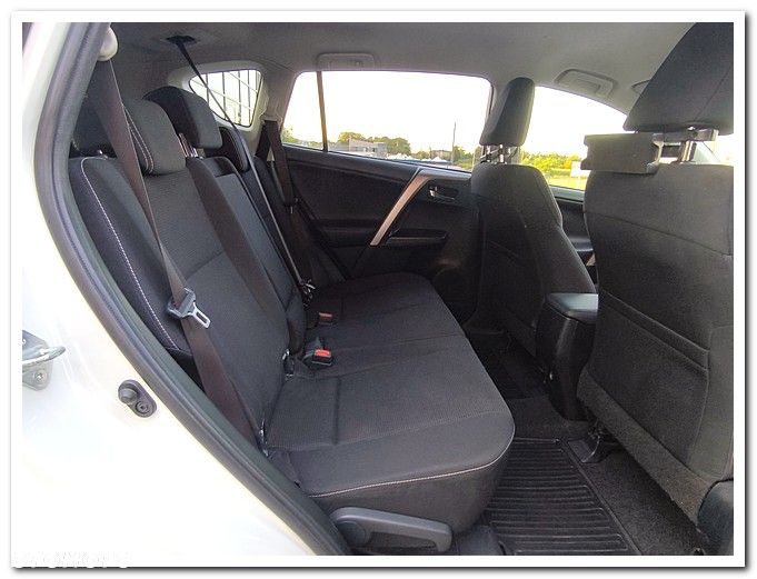 Toyota RAV4 2.0 D-4D 4x2 Start-Stop Executive - 19