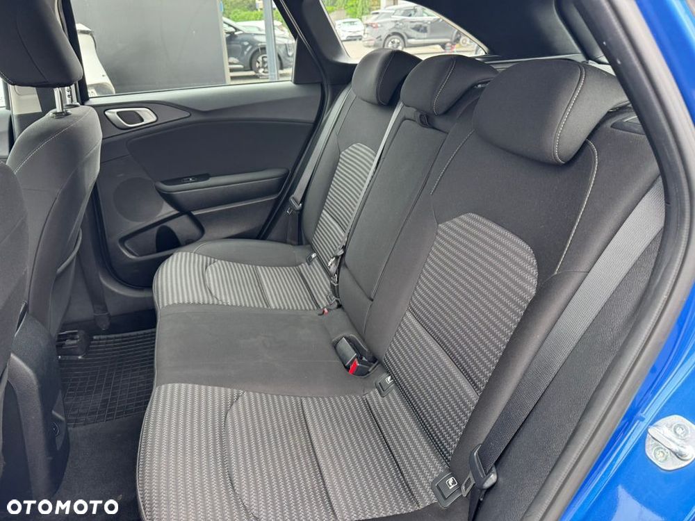 Kia Ceed 1.5 T-GDI M - 19
