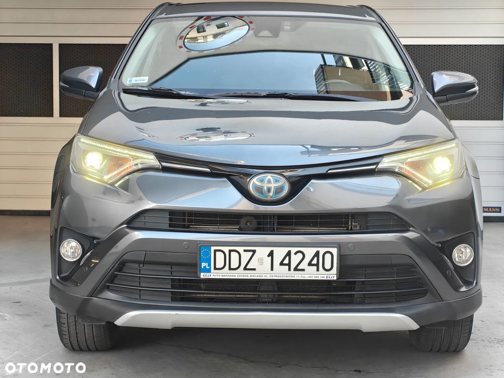 Toyota RAV4 Hybrid Premium 4x2 - 8