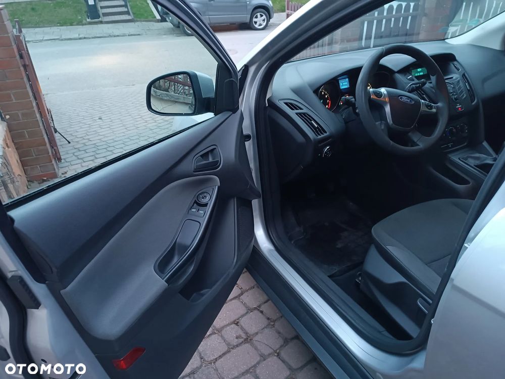 Ford Focus 1.6 Ambiente Start - 9