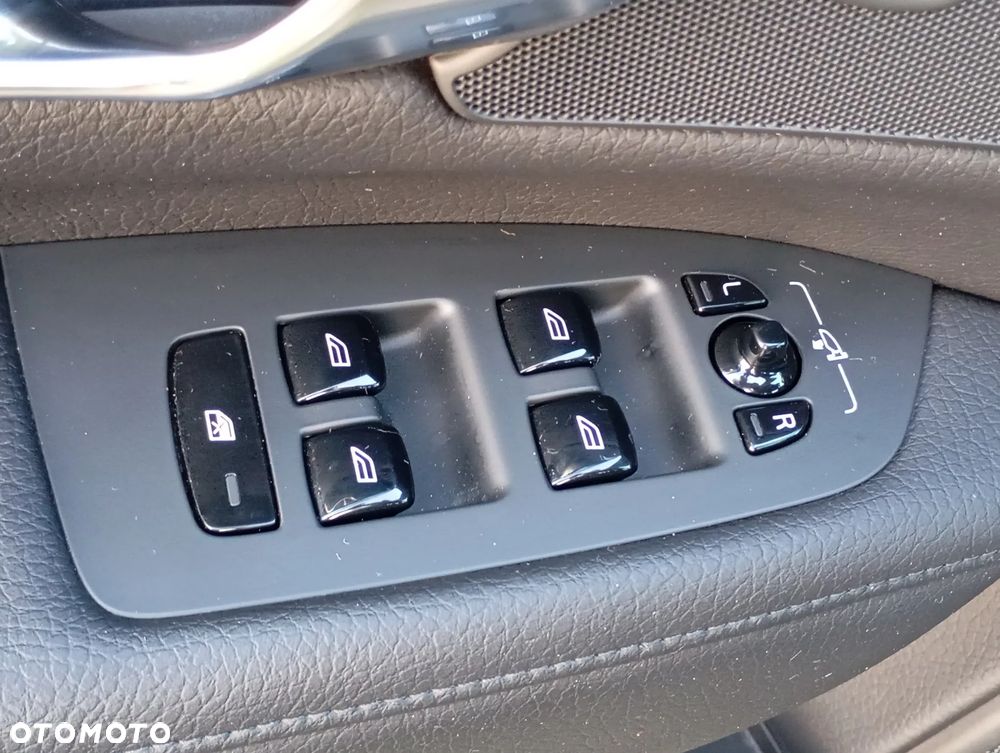 Volvo V90 B4 D Geartronic Momentum Pro - 22