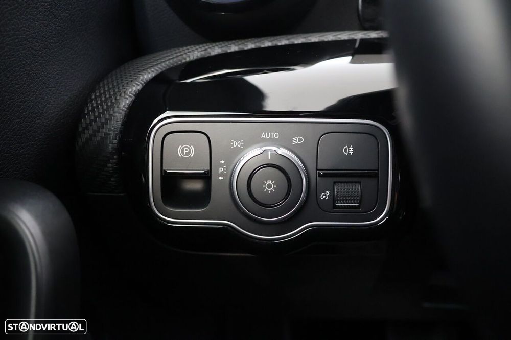 Mercedes-Benz CLA 180 d Style Plus Aut. - 28