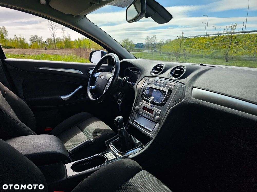 Ford Mondeo 2.0 Titanium - 24