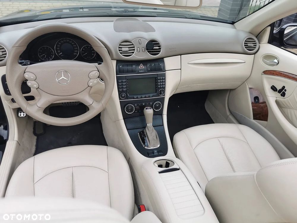 Mercedes-Benz CLK - 8