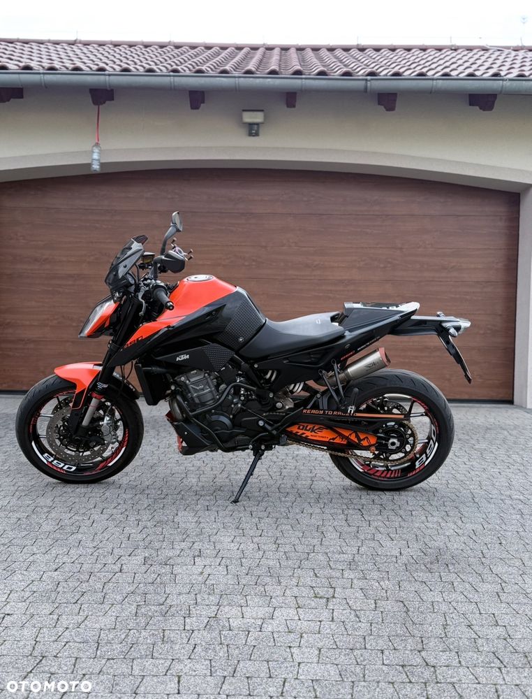 KTM Duke 890