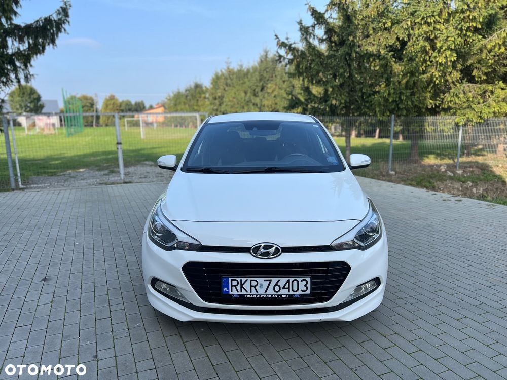 Hyundai i20 - 12