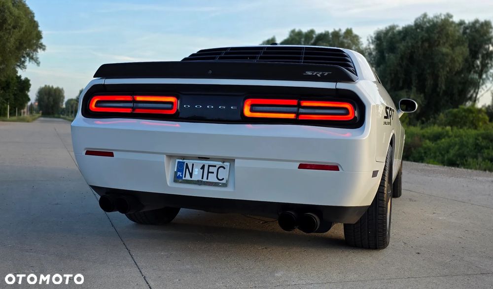 Dodge Challenger - 39