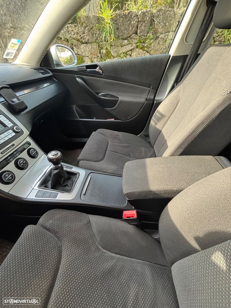 VW Passat 2.0 TDI Confortline - 7
