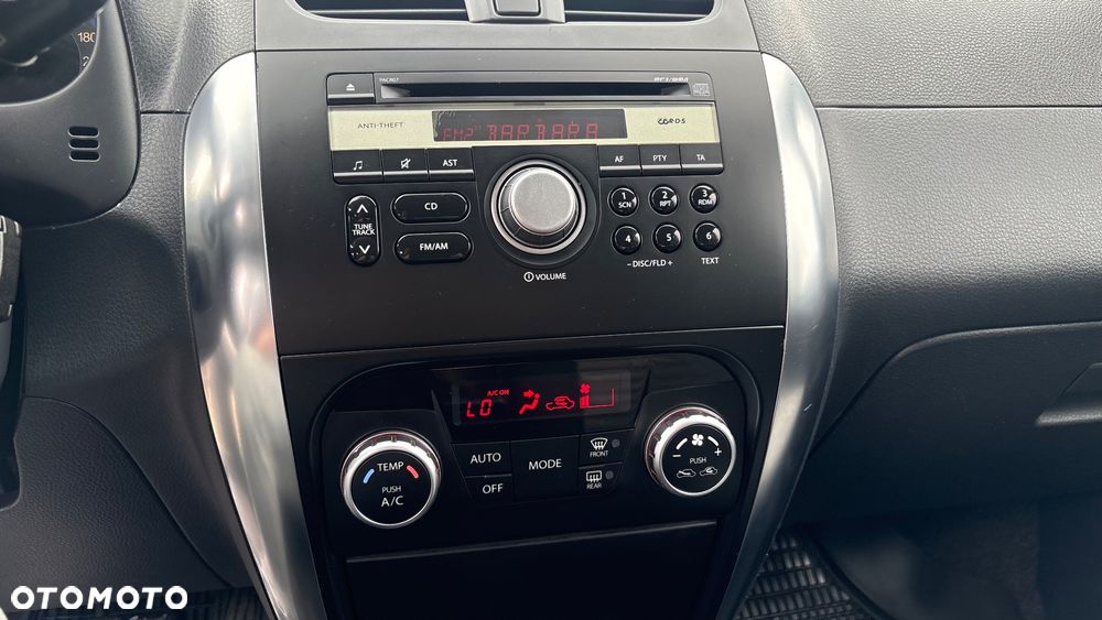 Suzuki SX4 1.6 Comfort - 22