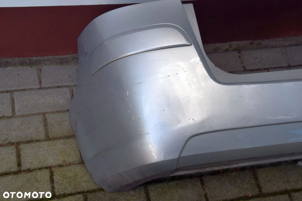 Opel Zafira B 08-14 Zderzak tylny tył LIFT srebrny Z157 - 2