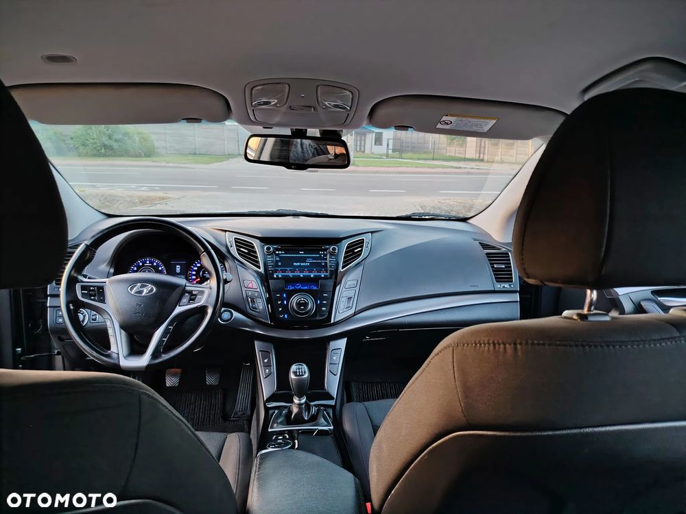 Hyundai i40 Kombi 1.6 Trend - 23