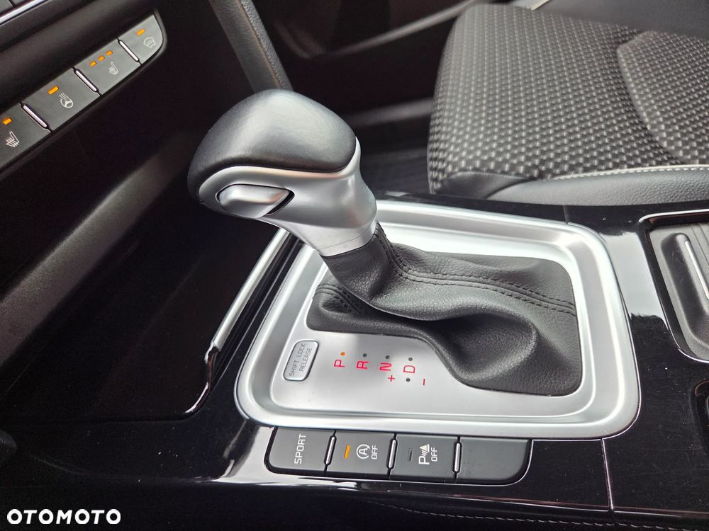 Kia Ceed 1.5 T-GDI L Business Line Plus DCT - 30