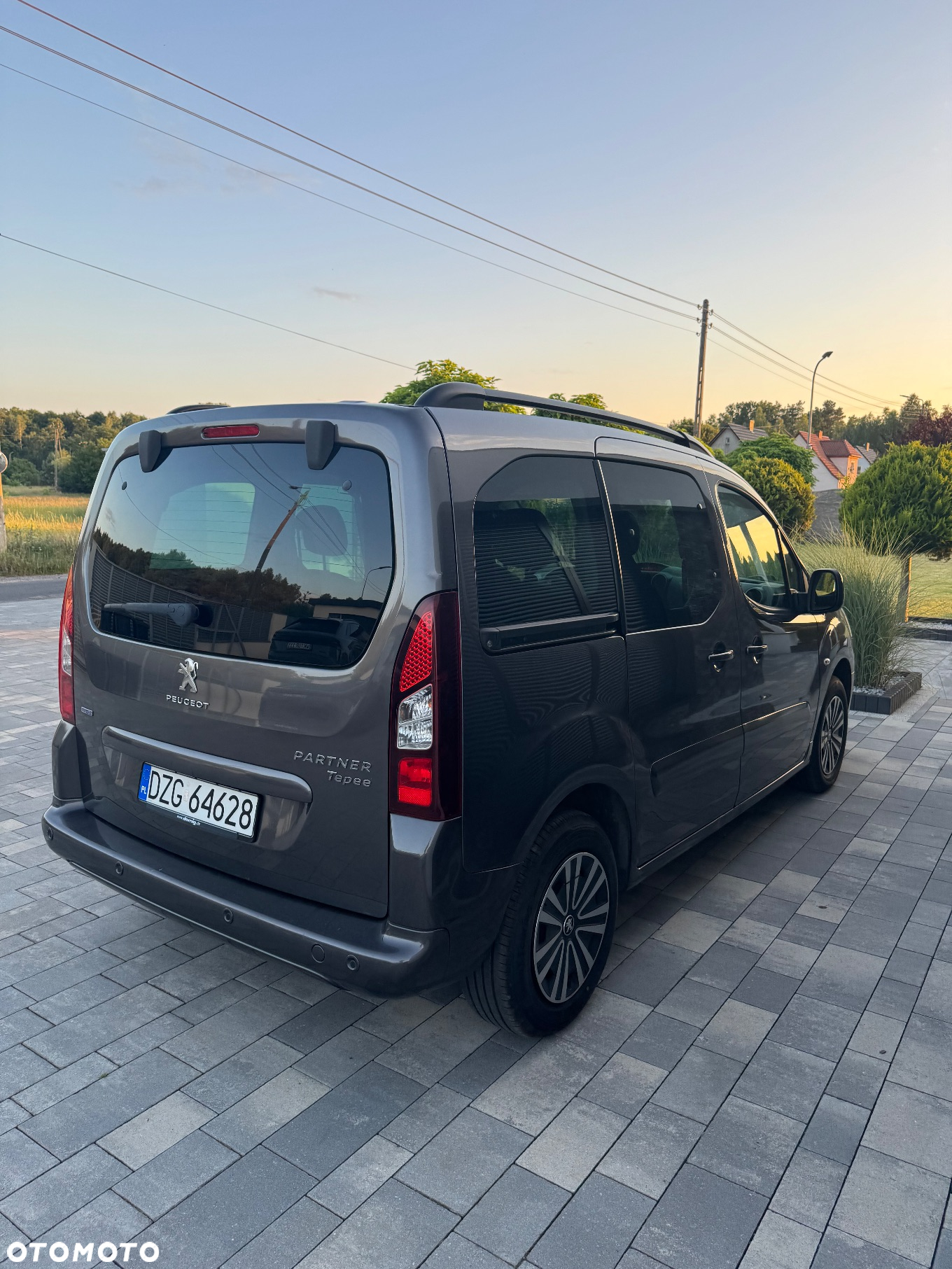 Peugeot Partner 1.6 BlueHDi 100 L2 Pro - 11