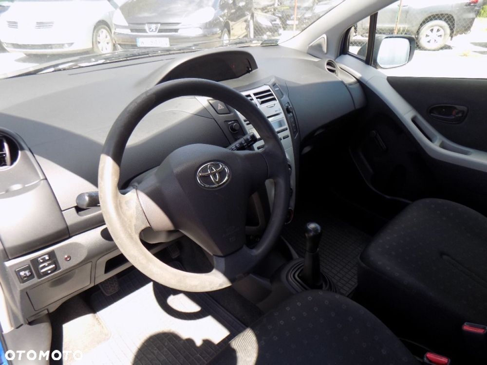 Toyota Yaris - 5