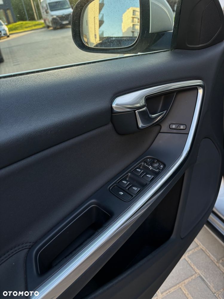 Volvo S60 D3 Momentum - 8