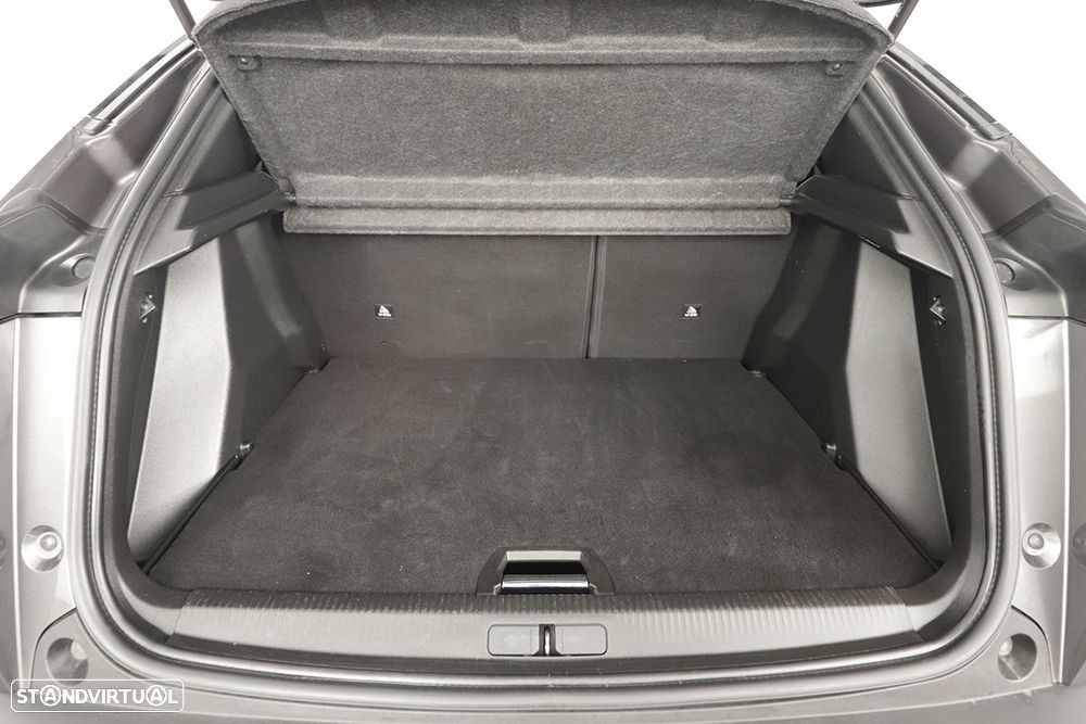 Peugeot 2008 1.2 PureTech Allure EAT8 - 24