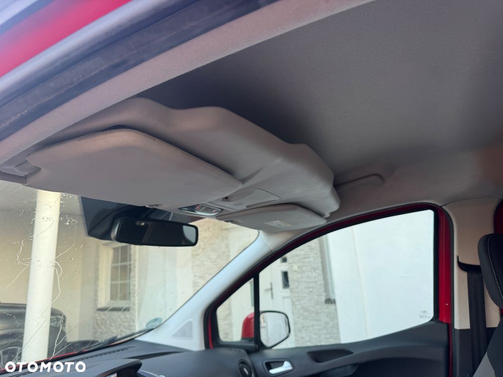 Ford Tourneo Courier 1.0 EcoBoost Titanium - 15