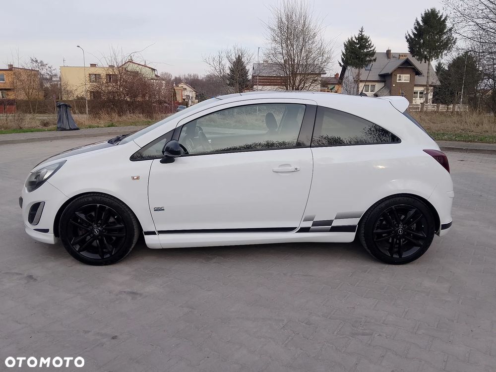 Opel Corsa 1.6 Turbo Color Race - 2