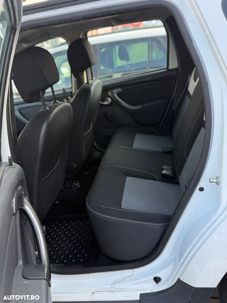 Dacia Duster 1.5 dCi 4x4 Ambiance - 8