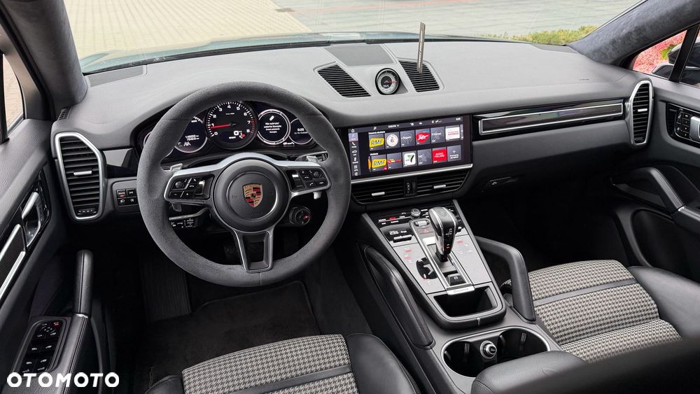 Porsche Cayenne - 11