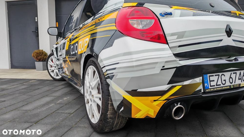 Renault Clio - 8
