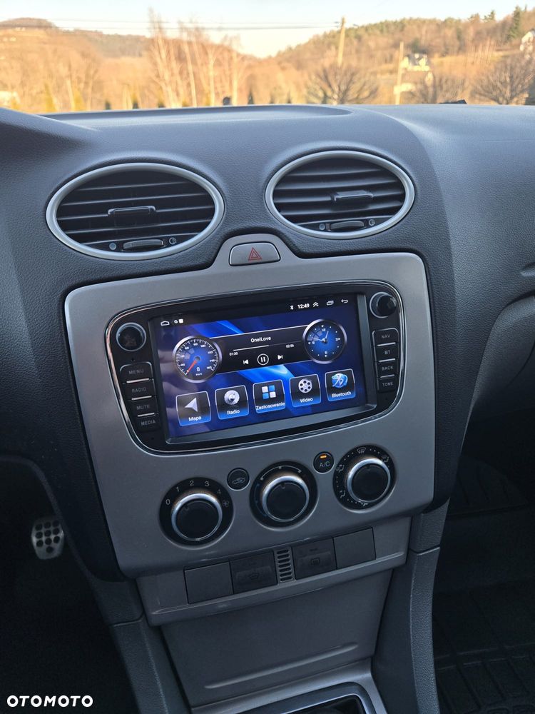 Ford Focus 2.0 16V Ghia - 21