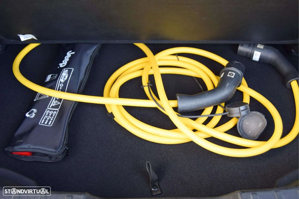 Jeep Avenger 54 kWh Summit - 36