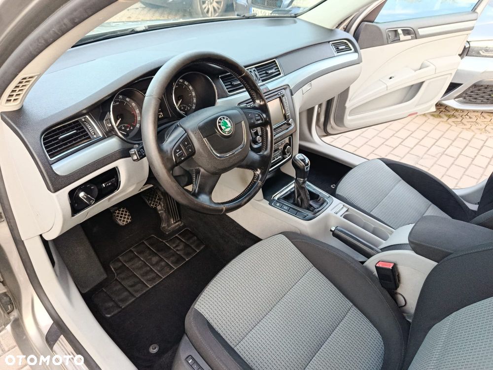 Skoda Superb 2.0 TDI Elegance - 12