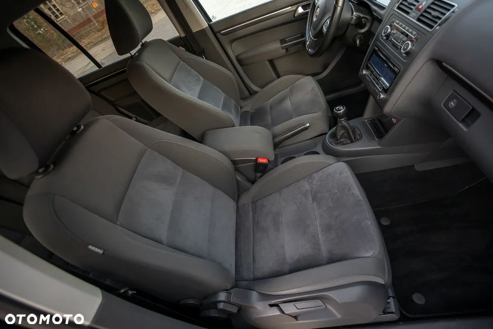 Volkswagen Touran 1.4 TSI Highline - 24