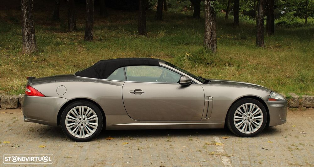 Jaguar XK - 12