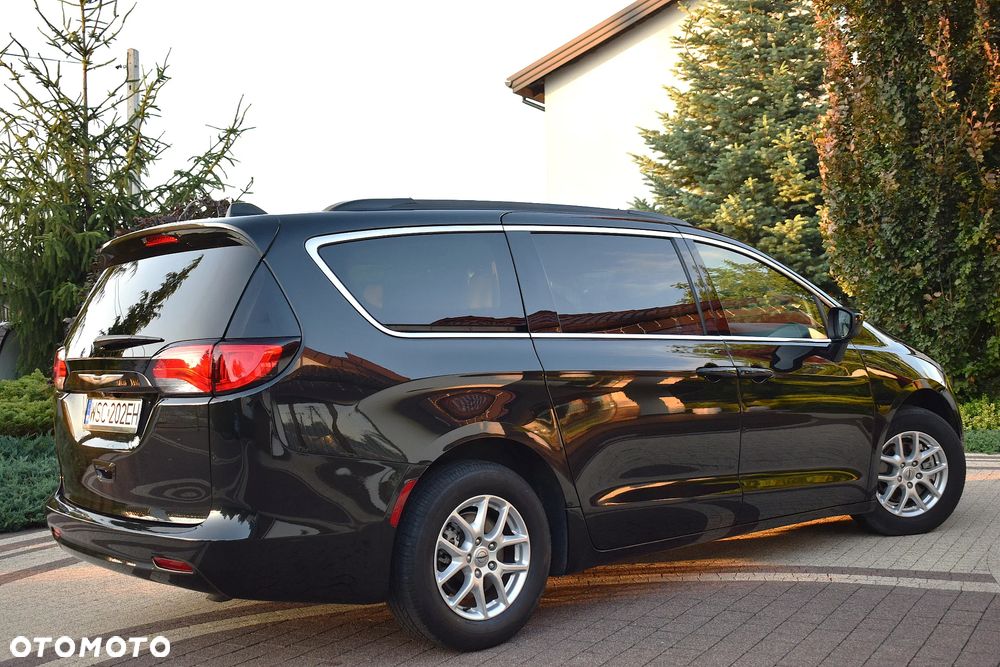 Chrysler Pacifica - 19