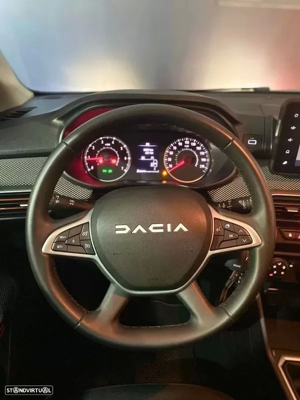 Dacia Sandero - 32