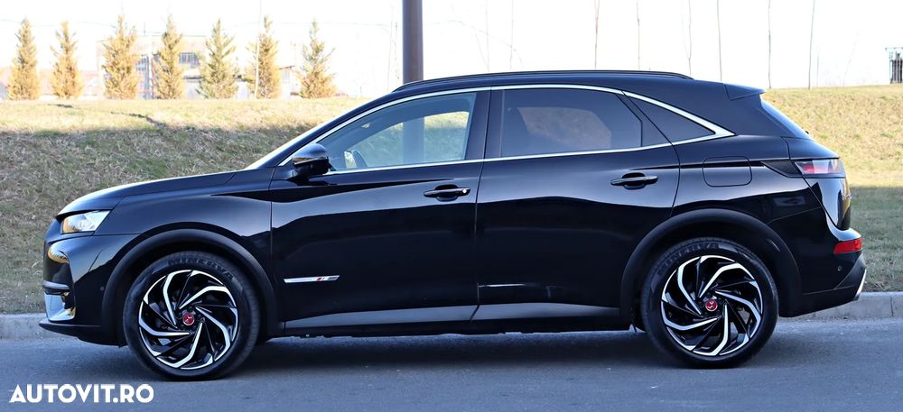 DS Automobiles DS 7 Crossback 1.6 PHeV AWD 300 EAT8 PERFORMANCE LINE + - 6