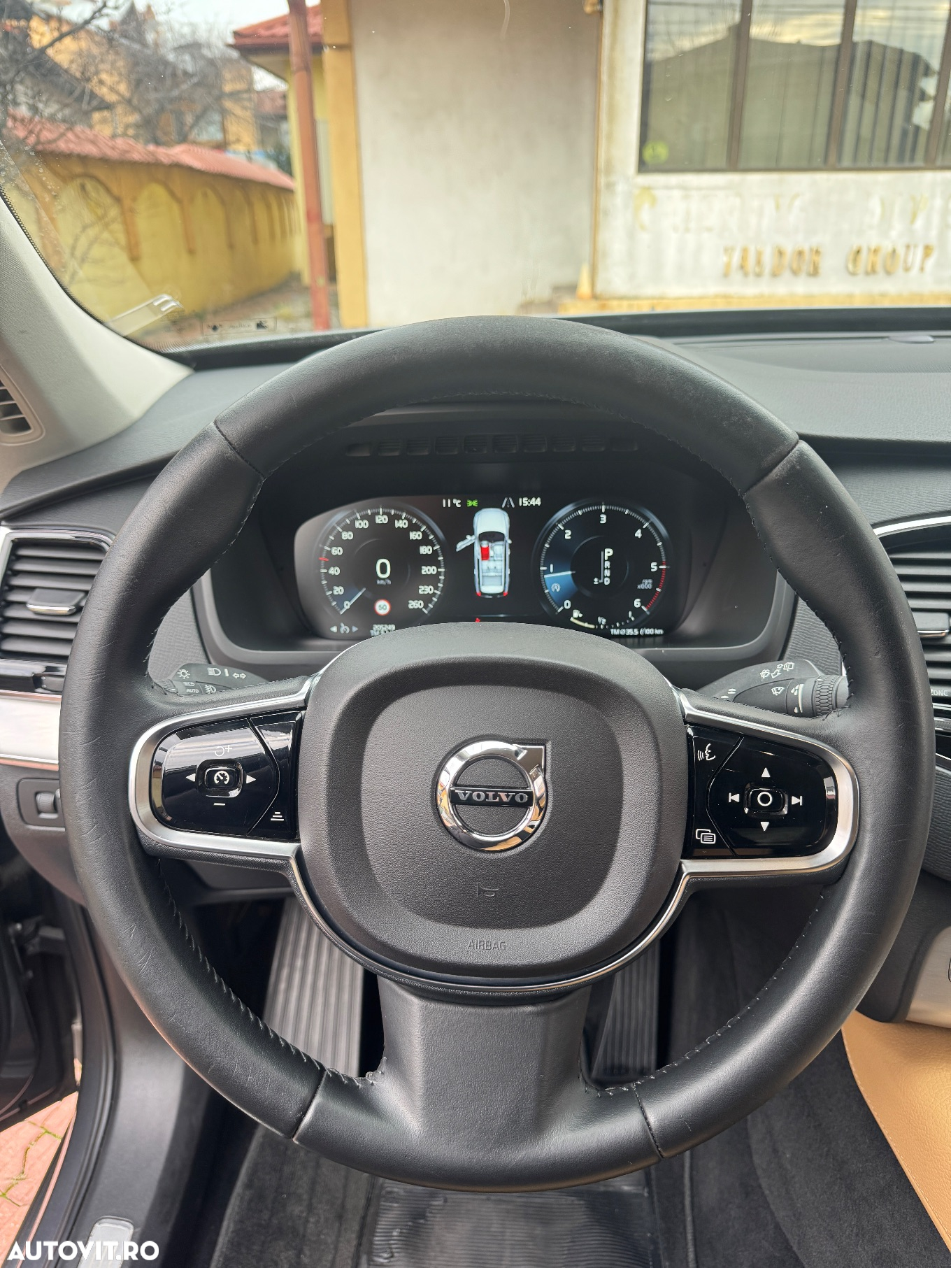 Volvo XC 90 D5 AWD Geartronic Momentum - 9