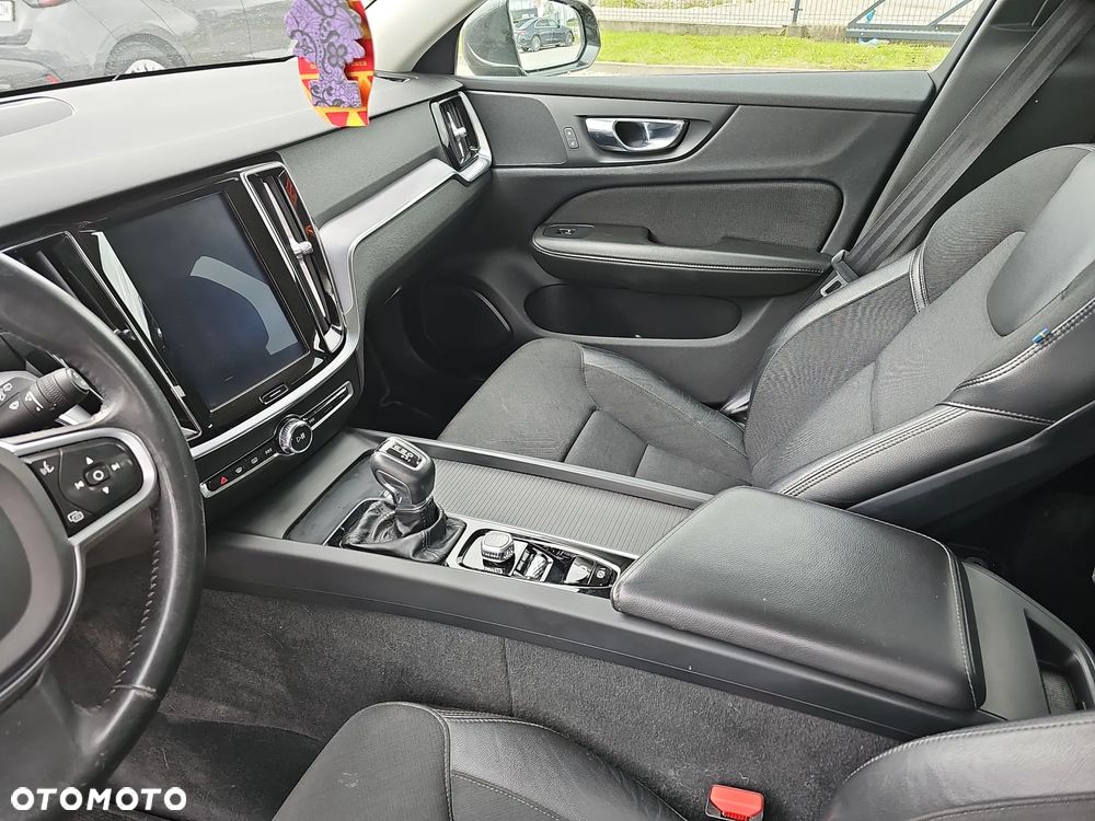 Volvo V60 D3 Momentum Pro - 16